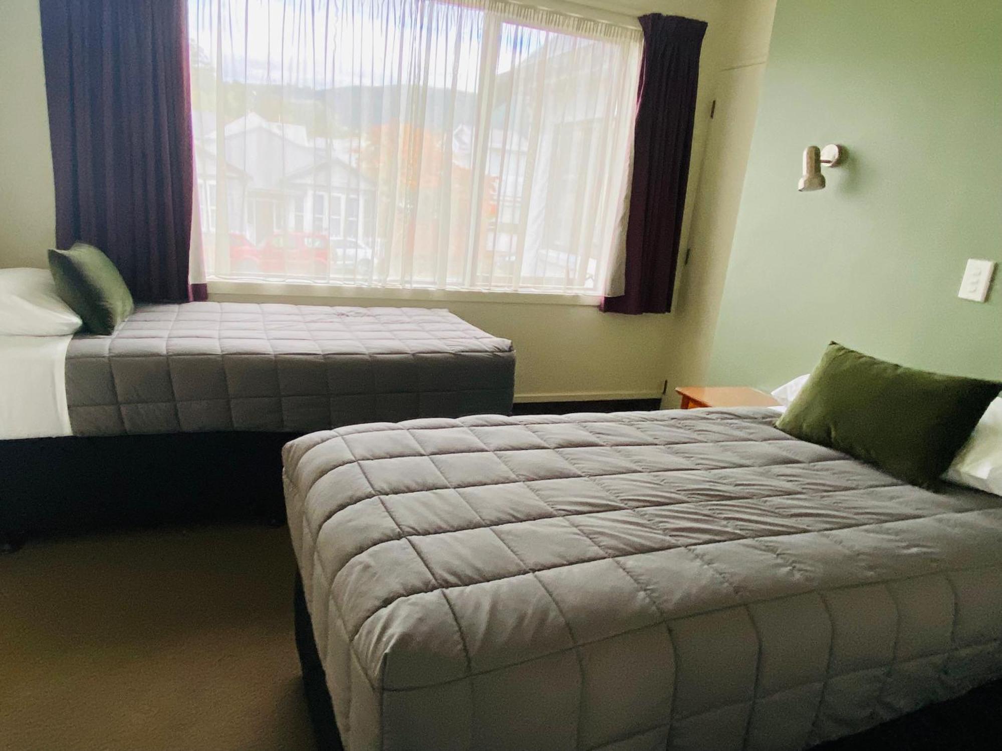 ديوندين Commodore Motel المظهر الخارجي الصورة