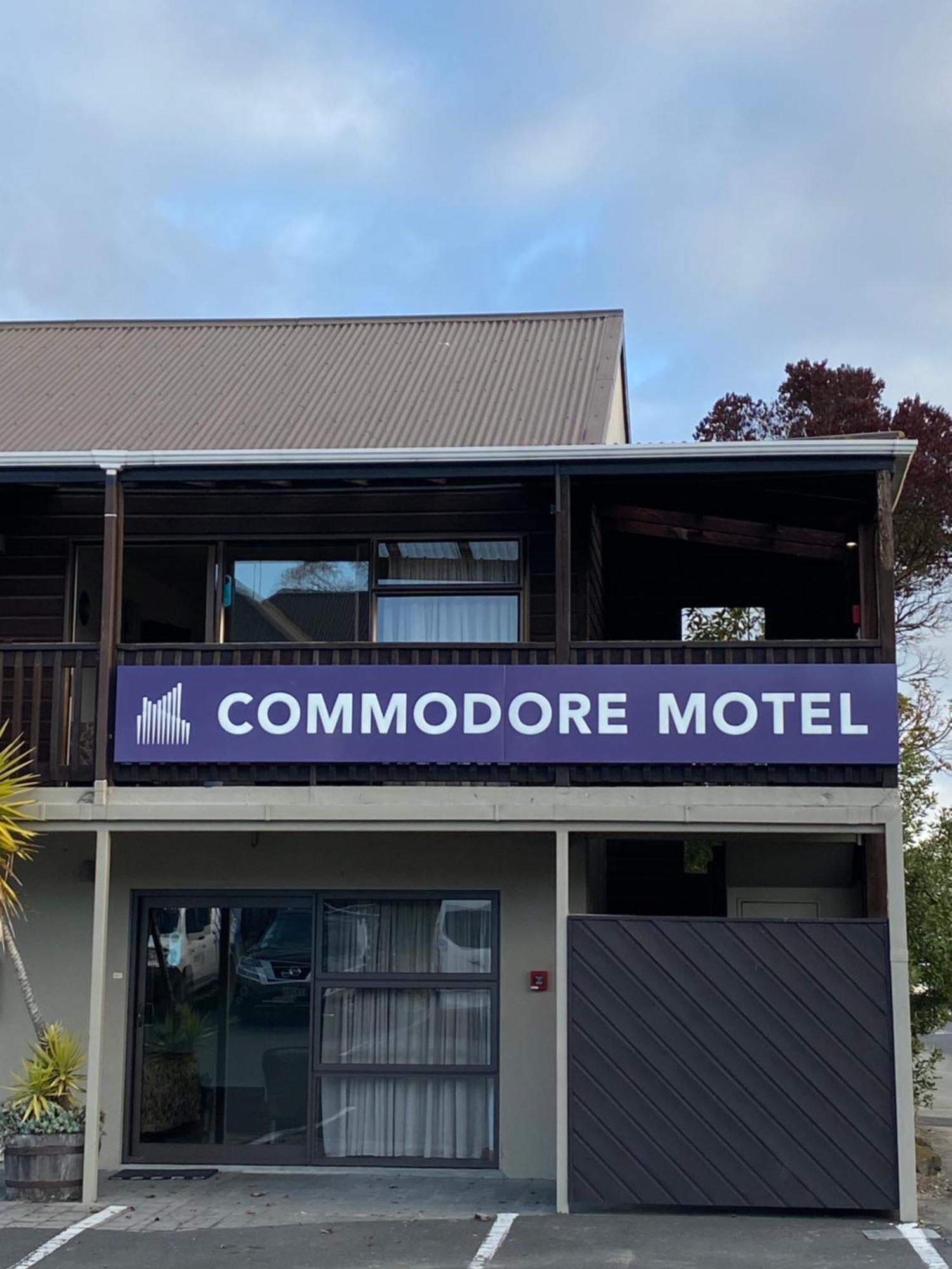 ديوندين Commodore Motel المظهر الخارجي الصورة